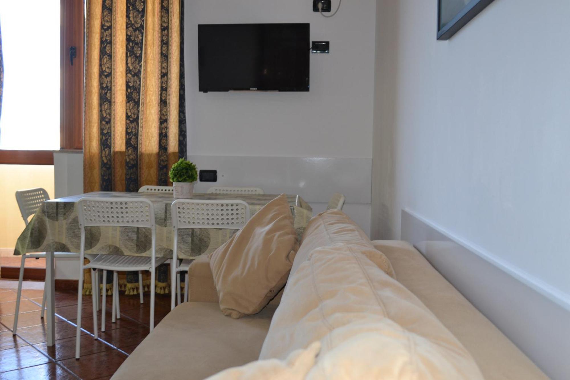 Central 5 Bedrooms Apartment Partial Seaview Vlore Ngoại thất bức ảnh