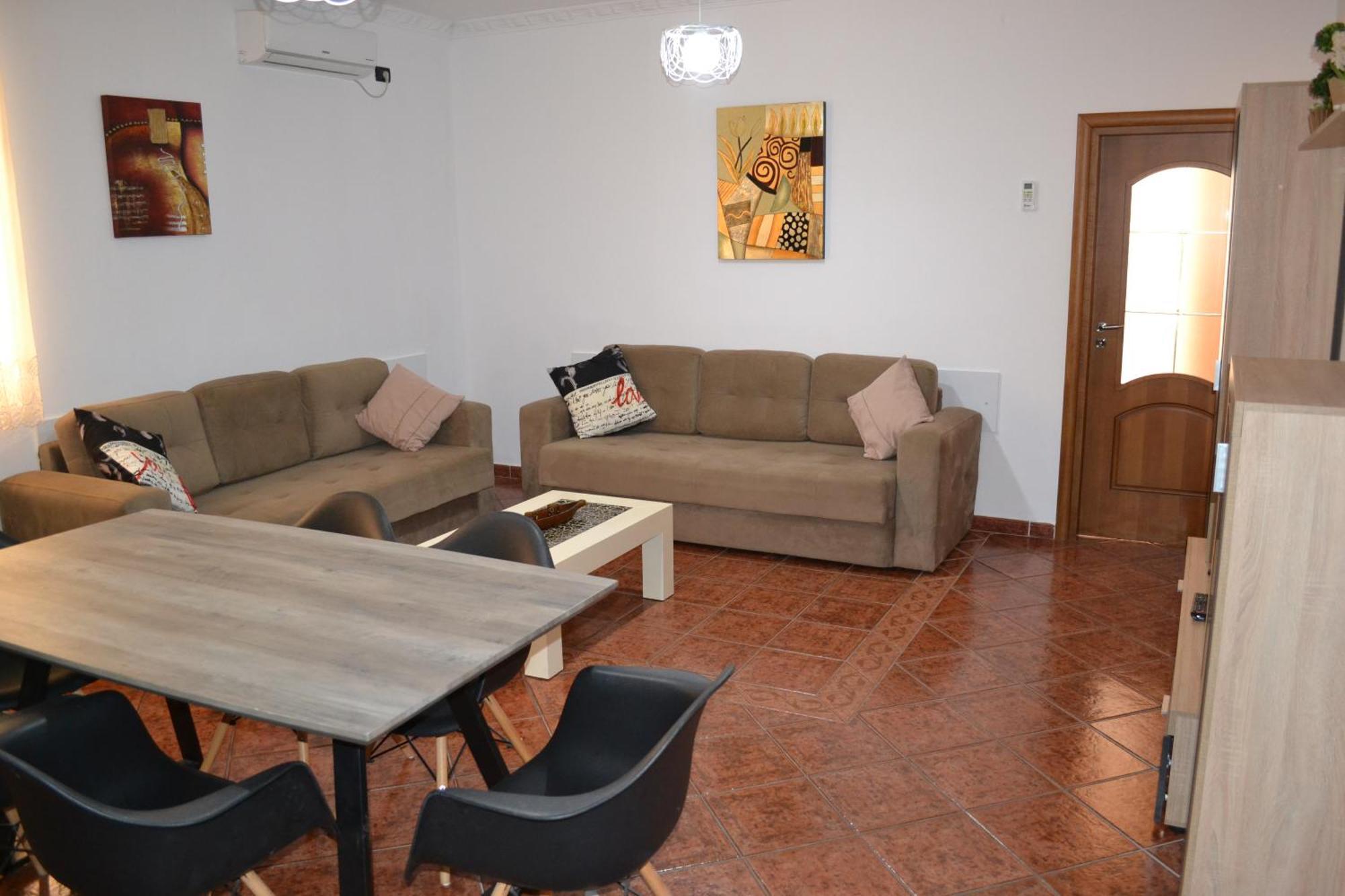 Central 5 Bedrooms Apartment Partial Seaview Vlore Ngoại thất bức ảnh
