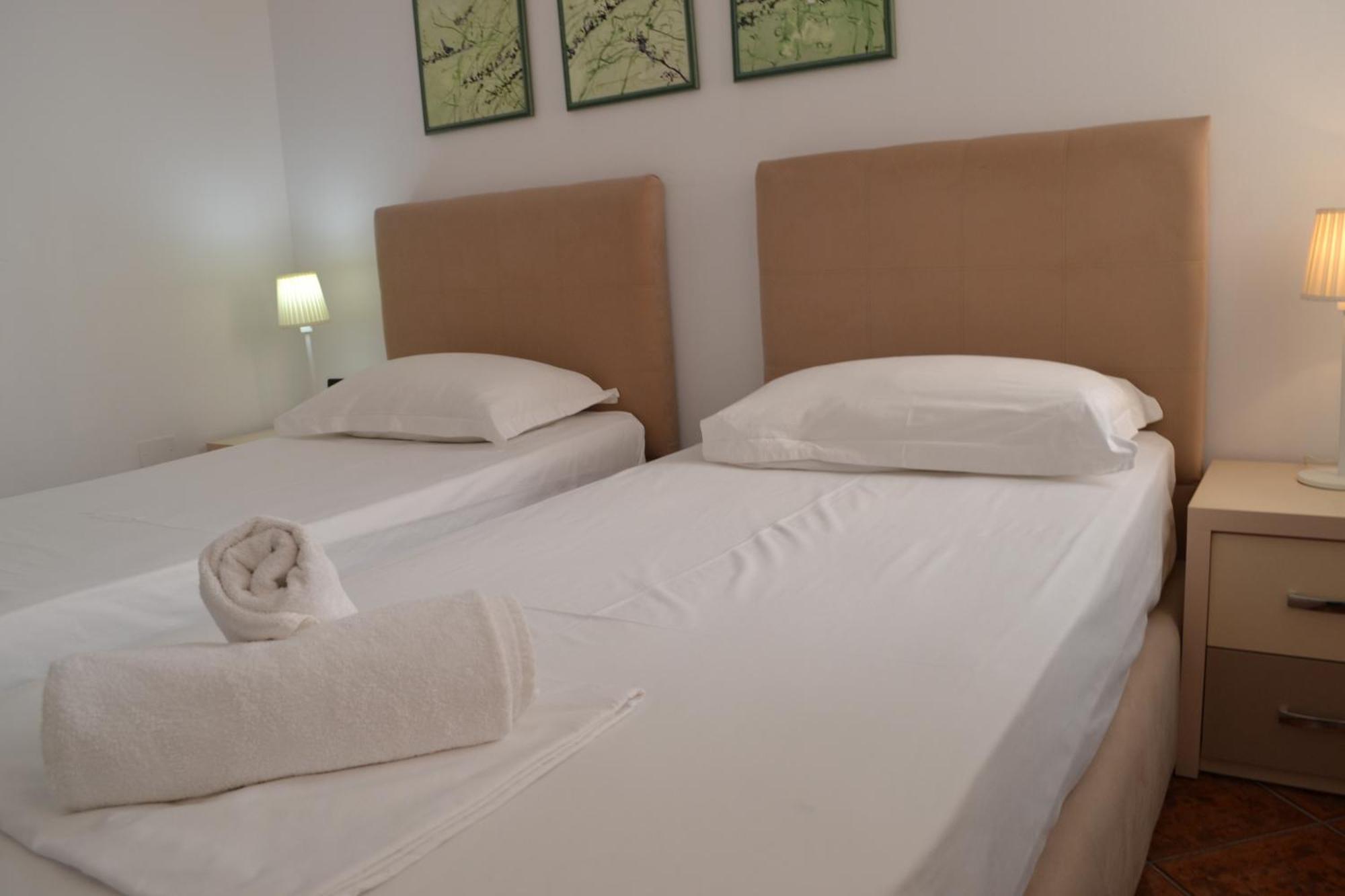 Central 5 Bedrooms Apartment Partial Seaview Vlore Ngoại thất bức ảnh