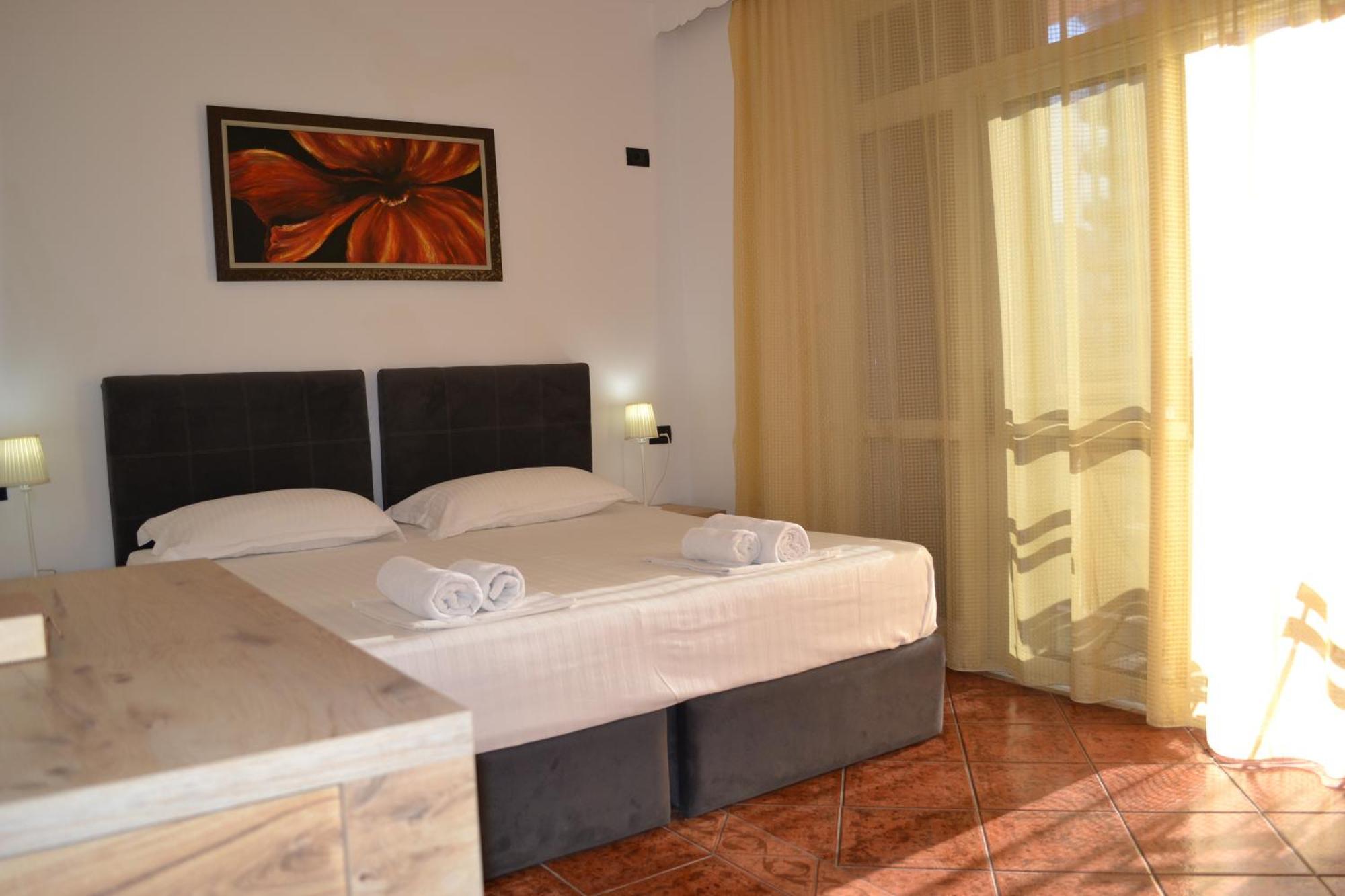 Central 5 Bedrooms Apartment Partial Seaview Vlore Ngoại thất bức ảnh
