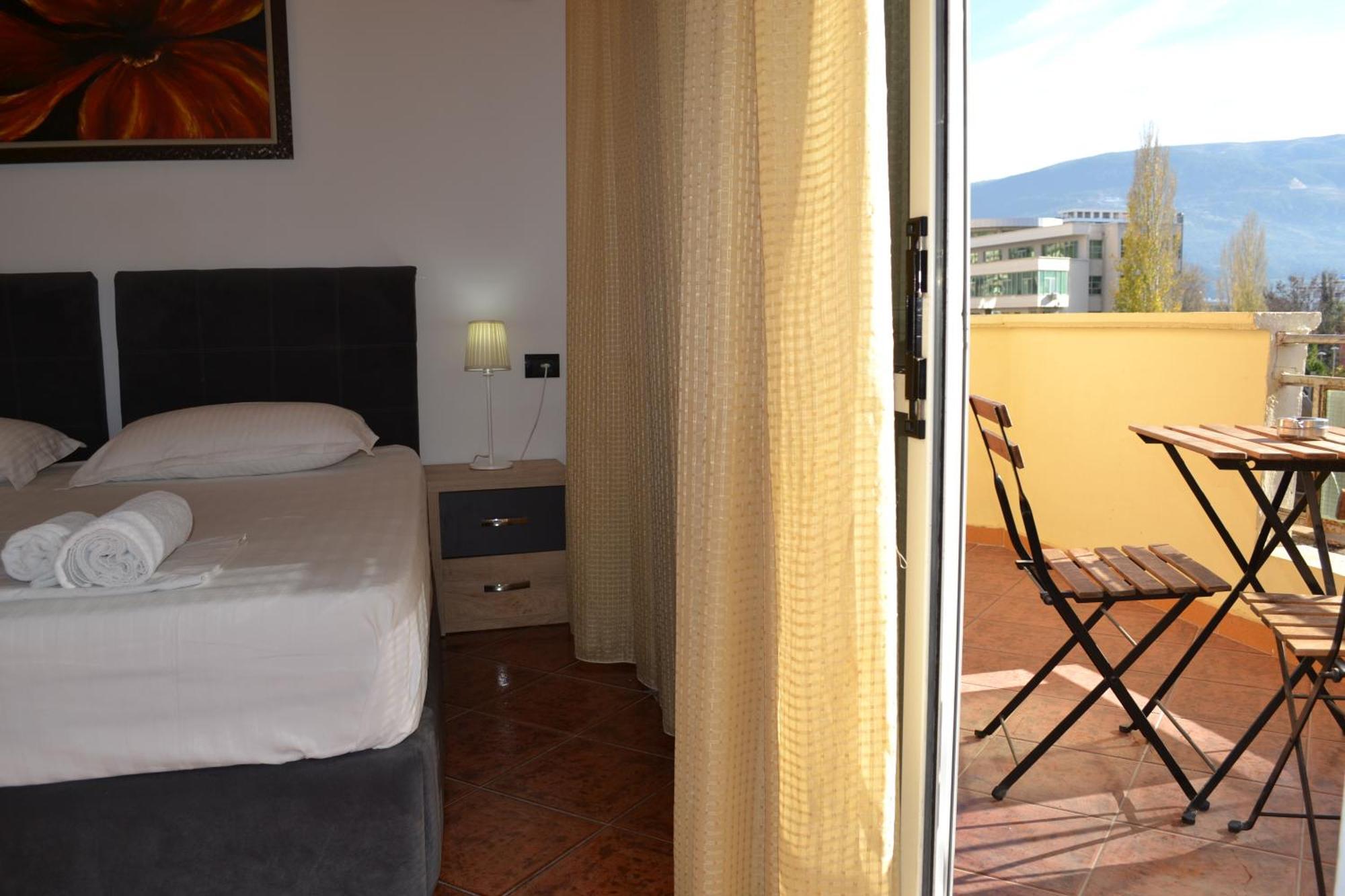 Central 5 Bedrooms Apartment Partial Seaview Vlore Ngoại thất bức ảnh