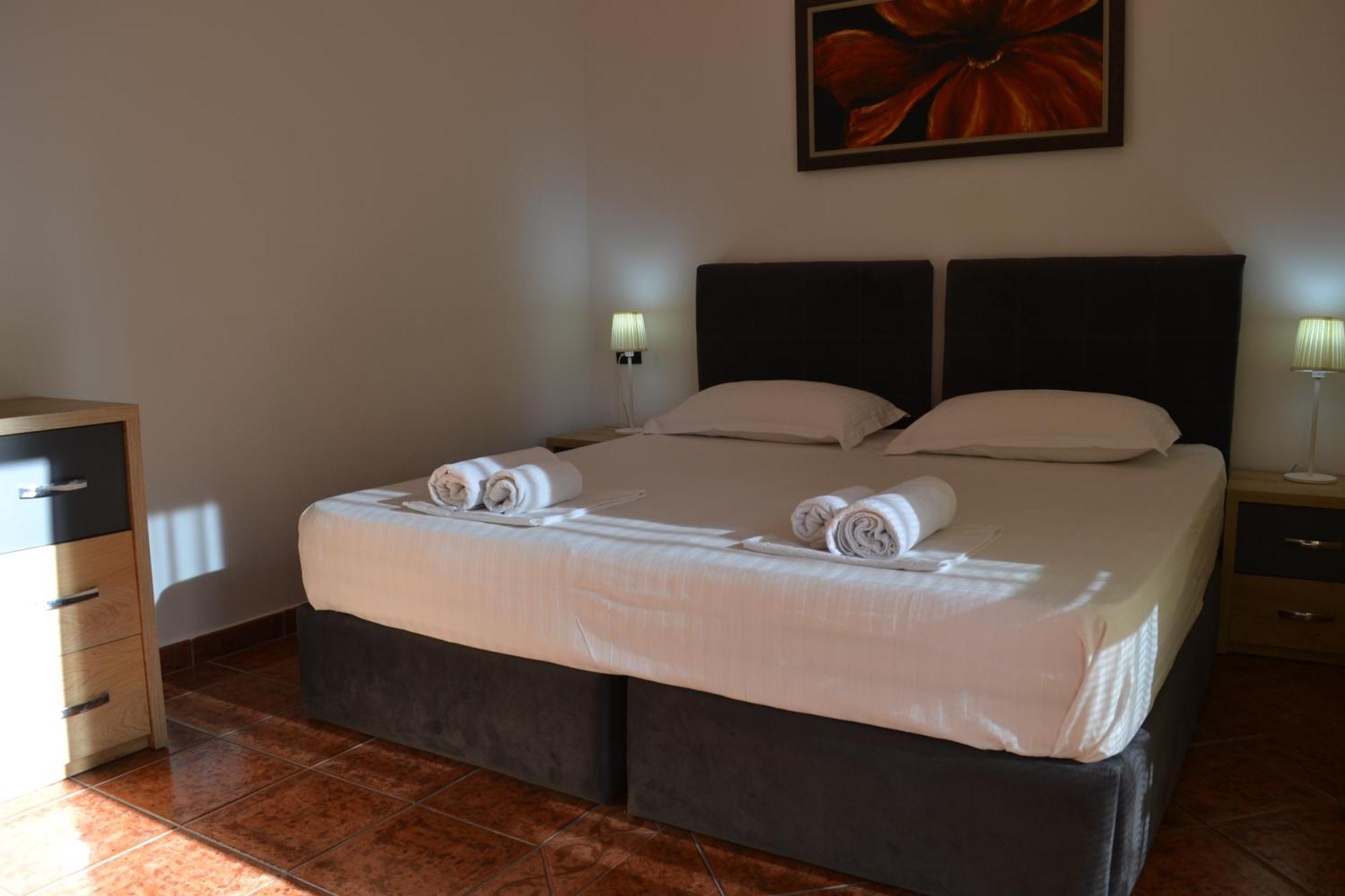 Central 5 Bedrooms Apartment Partial Seaview Vlore Ngoại thất bức ảnh