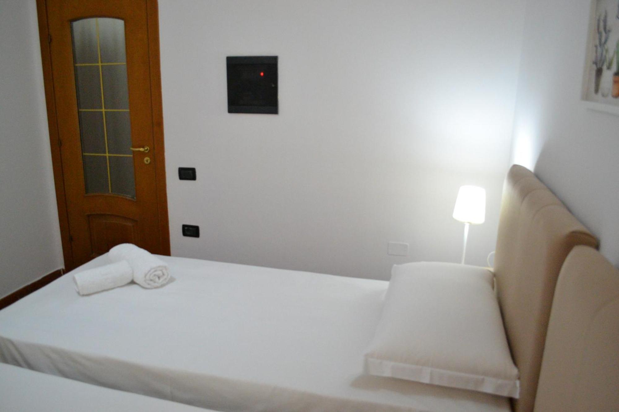 Central 5 Bedrooms Apartment Partial Seaview Vlore Ngoại thất bức ảnh
