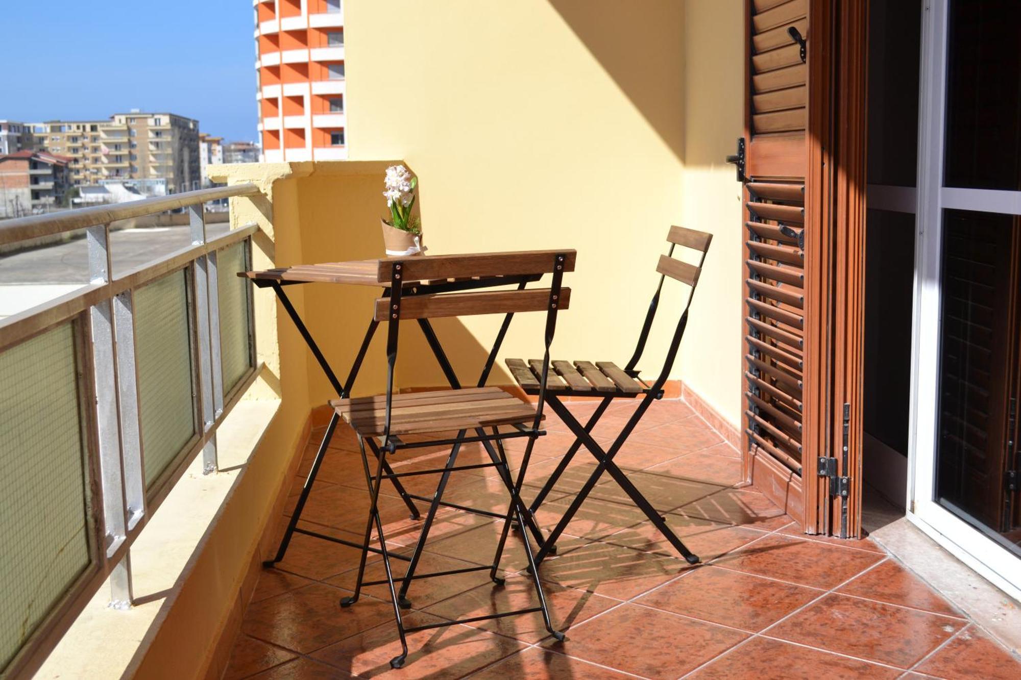 Central 5 Bedrooms Apartment Partial Seaview Vlore Ngoại thất bức ảnh